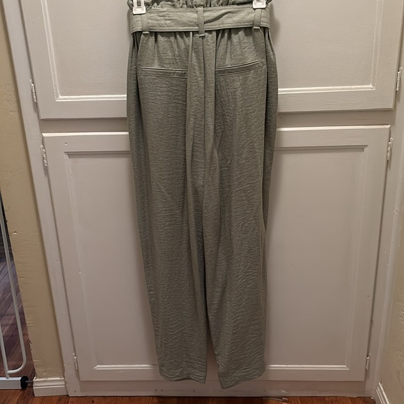 Sage paper bag pant with belt - Picture 2 of 6